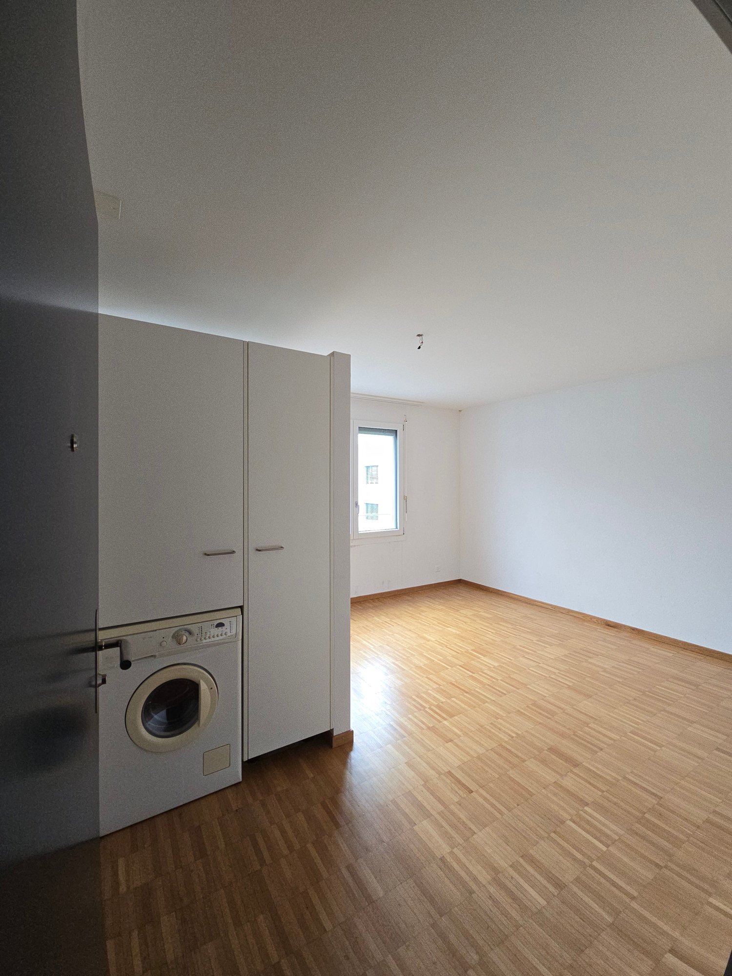 1 room studio, Foto 1 von 8