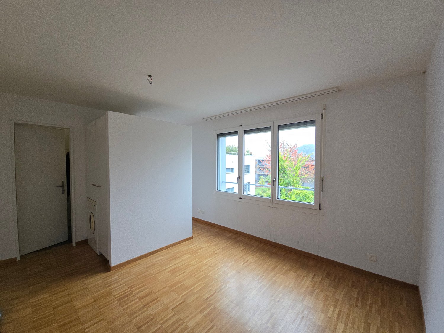 1 room studio, Foto 2 von 8