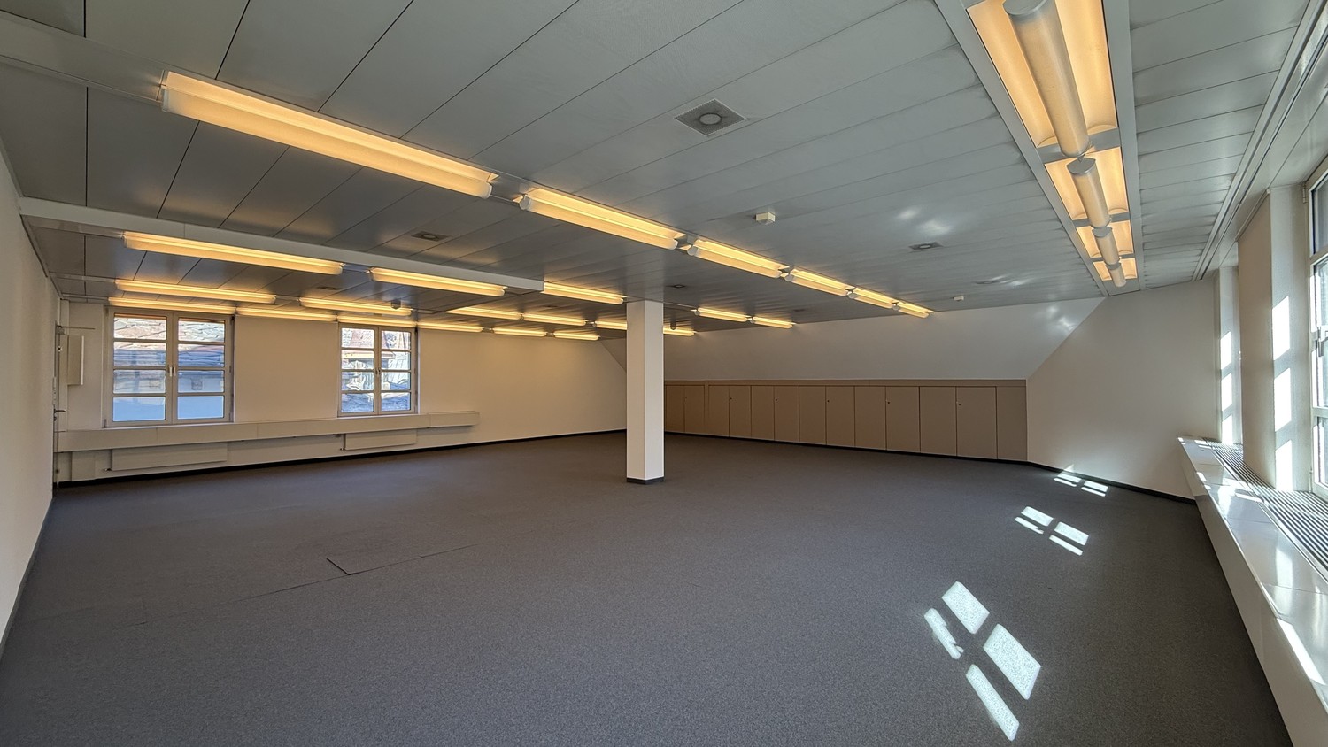 117m² office