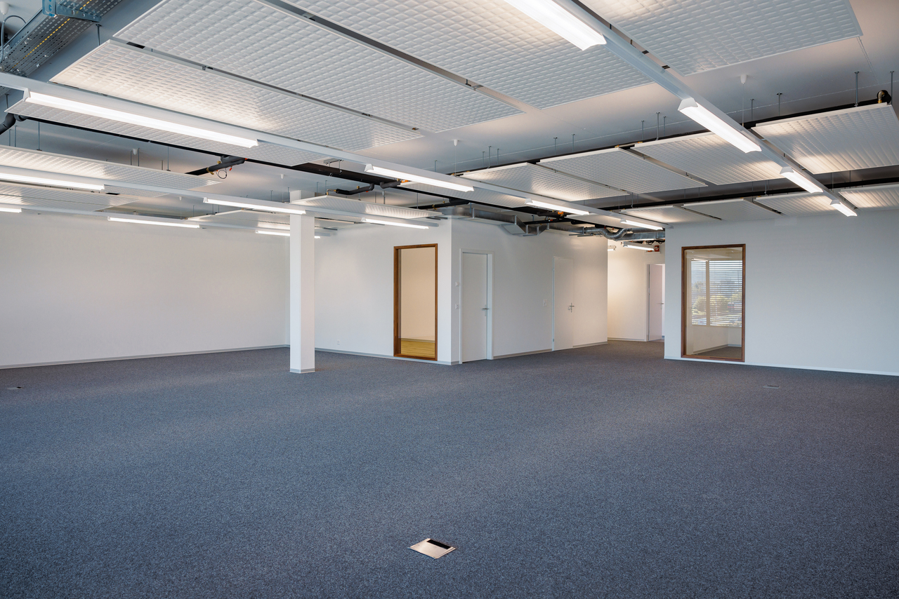 89m² Büro, Foto 1 von 5
