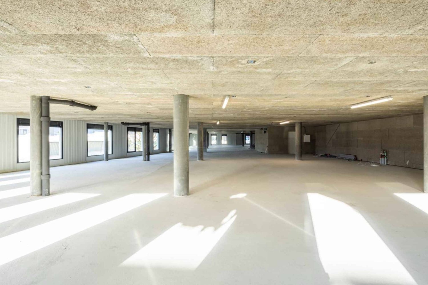350m² Gewerbe, Foto 2 von 10