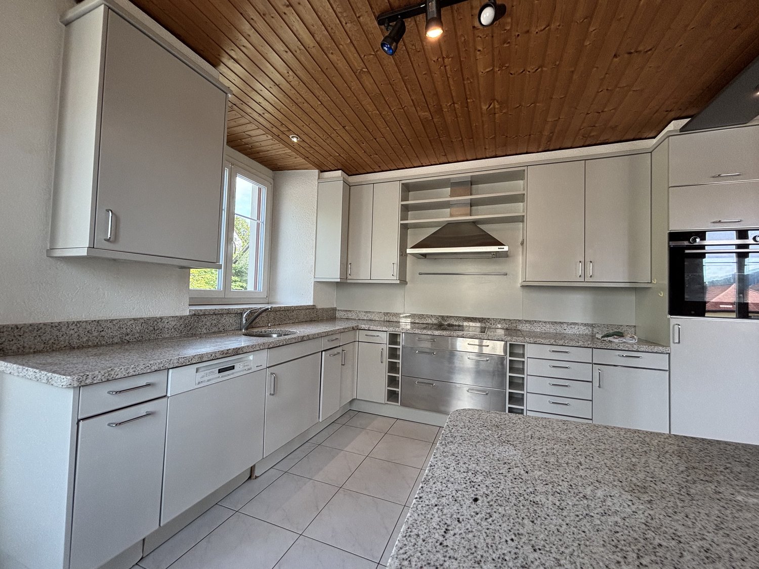 4-Zimmer-Wohnung, Foto 2 von 10