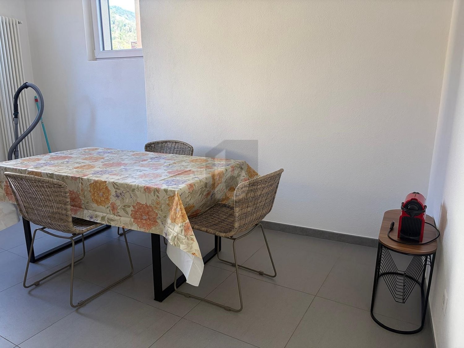 2 ½ Zimmer-Wohnung, Foto 2 von 3