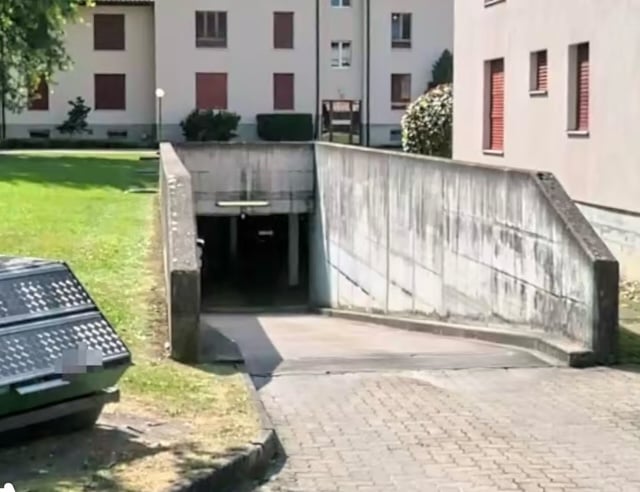 Open slot, Foto 2 von 2