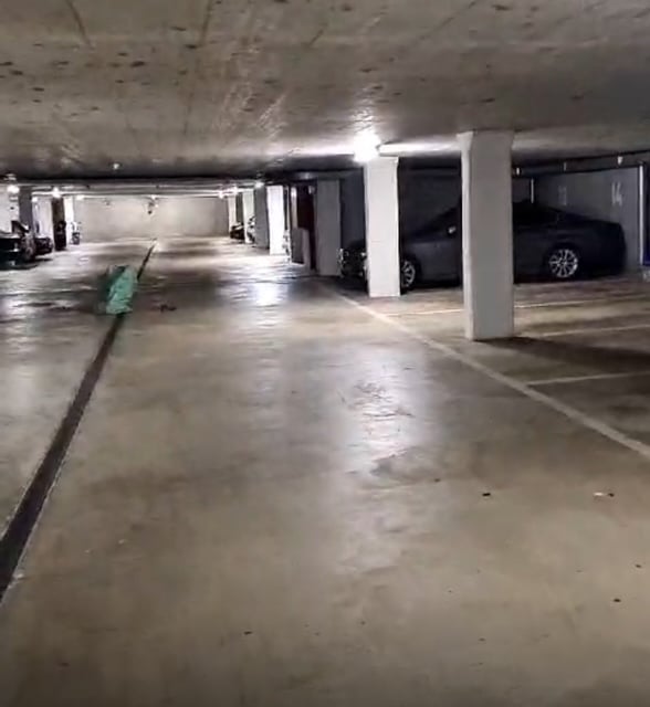 Open slot, Foto 1 von 2
