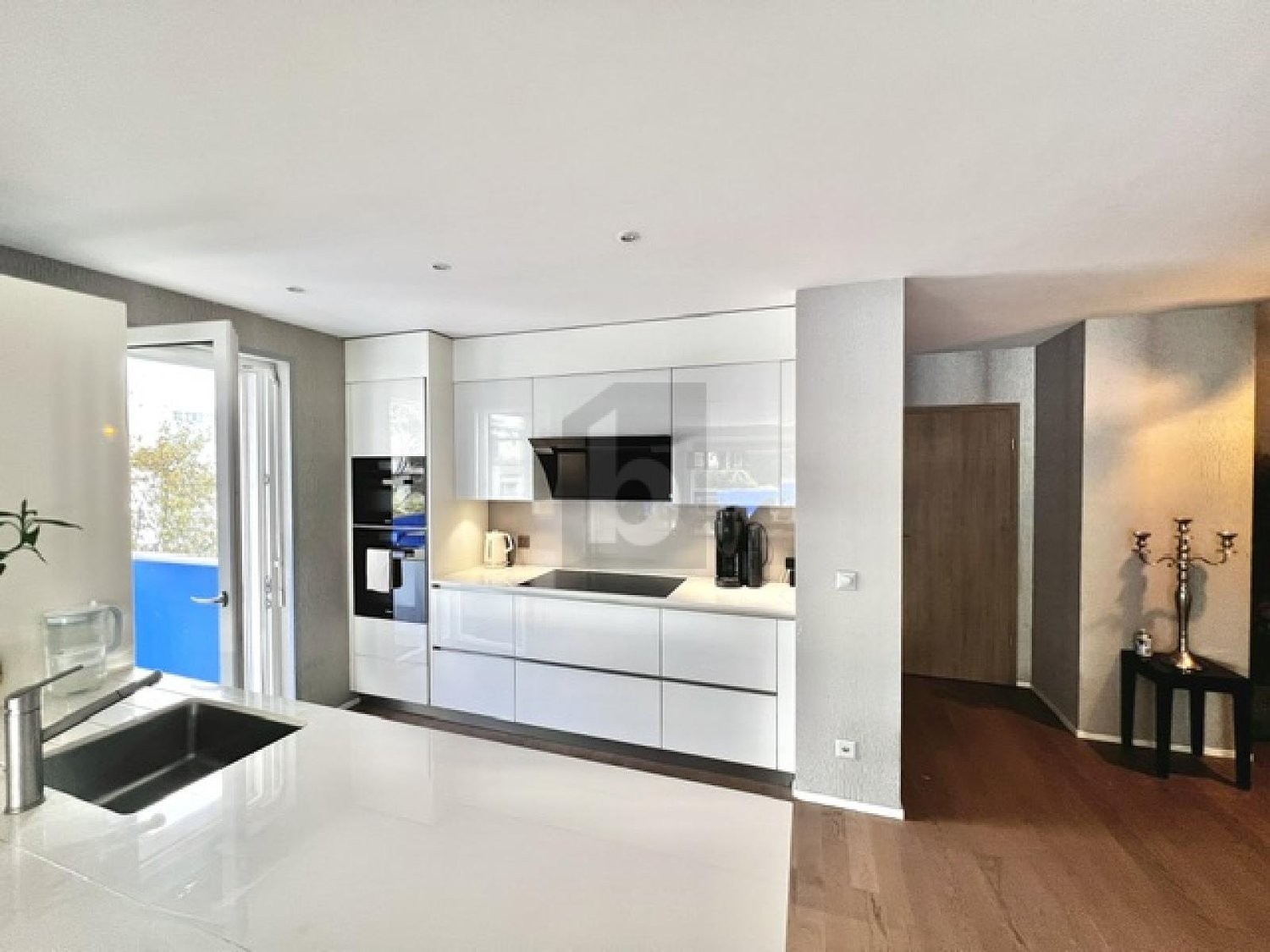 5 Zimmer möblierte Wohnung, Foto 2 von 4