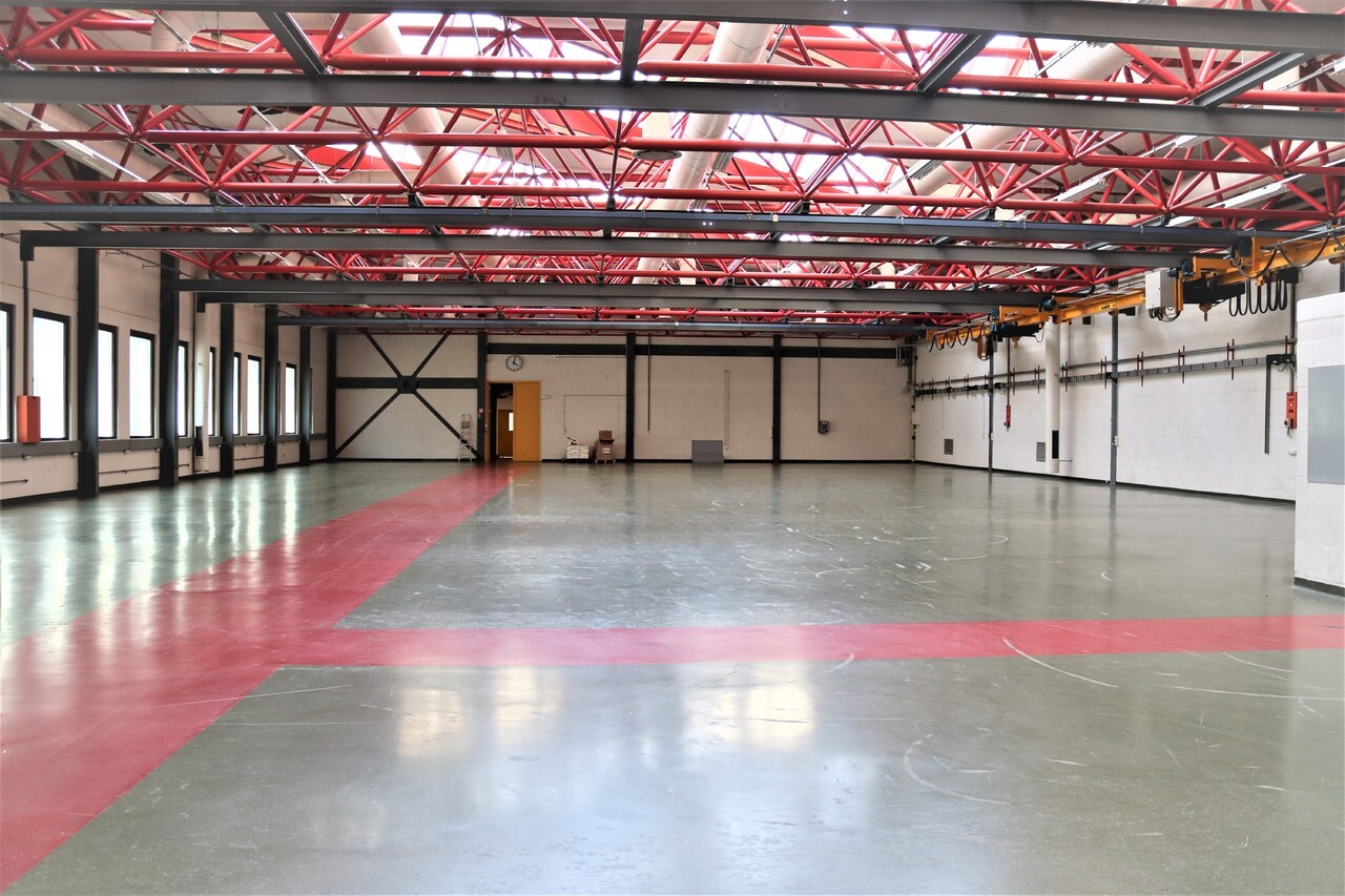 1296m² Industrieobjekt