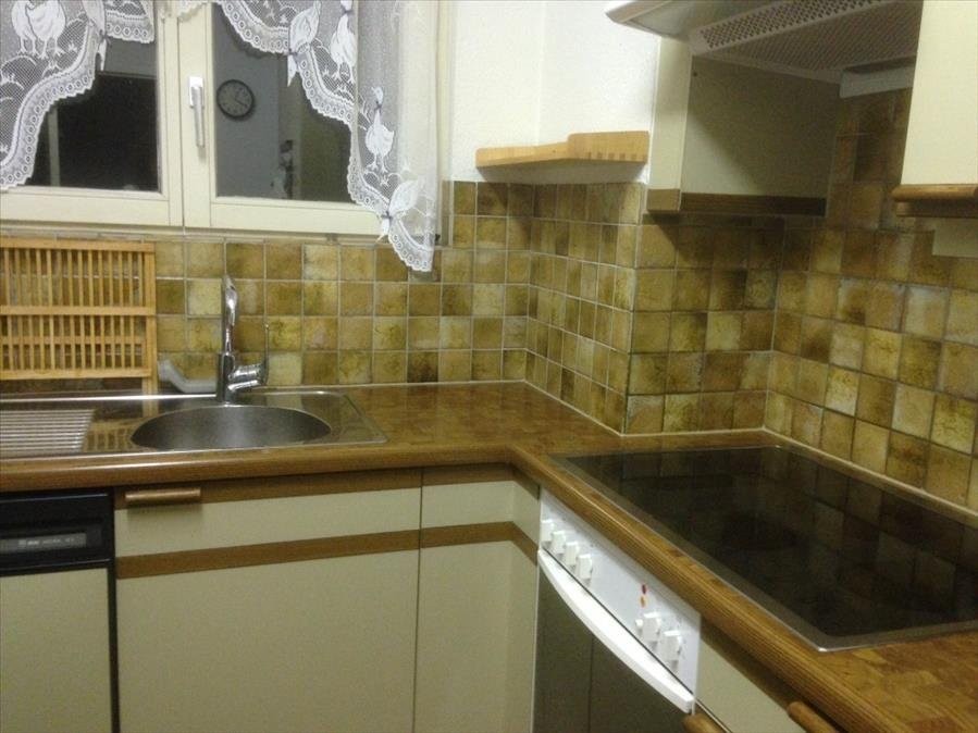 Appartement de 2 ½ pièces

Un emplacement calme dans un joli lotissement.

\- Parquet dans tout l'appartement
\- Cuisine avec lave-vaisselle
\- Salle de bain avec double lavabo
\- Débarras pratique
\- Terrasse
\- Cave
\- Environnement verdoyant avec parc et aire de jeux
\- Arrêt de bus à proximité
\