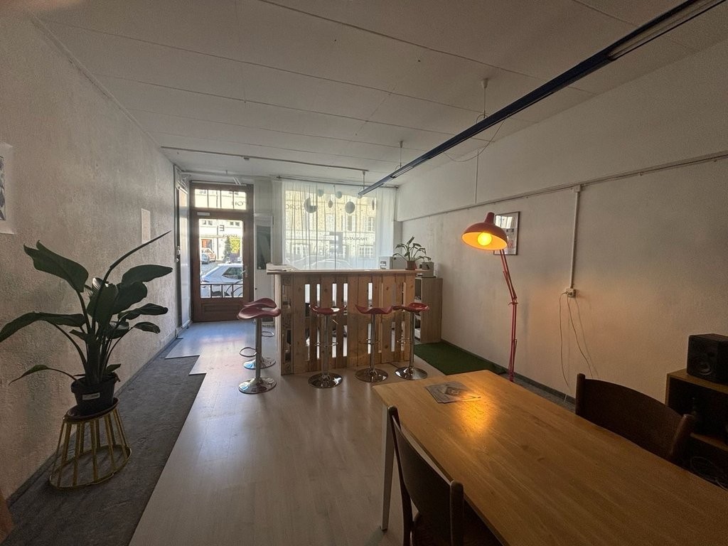 150m² Gewerbe, Foto 3 von 4
