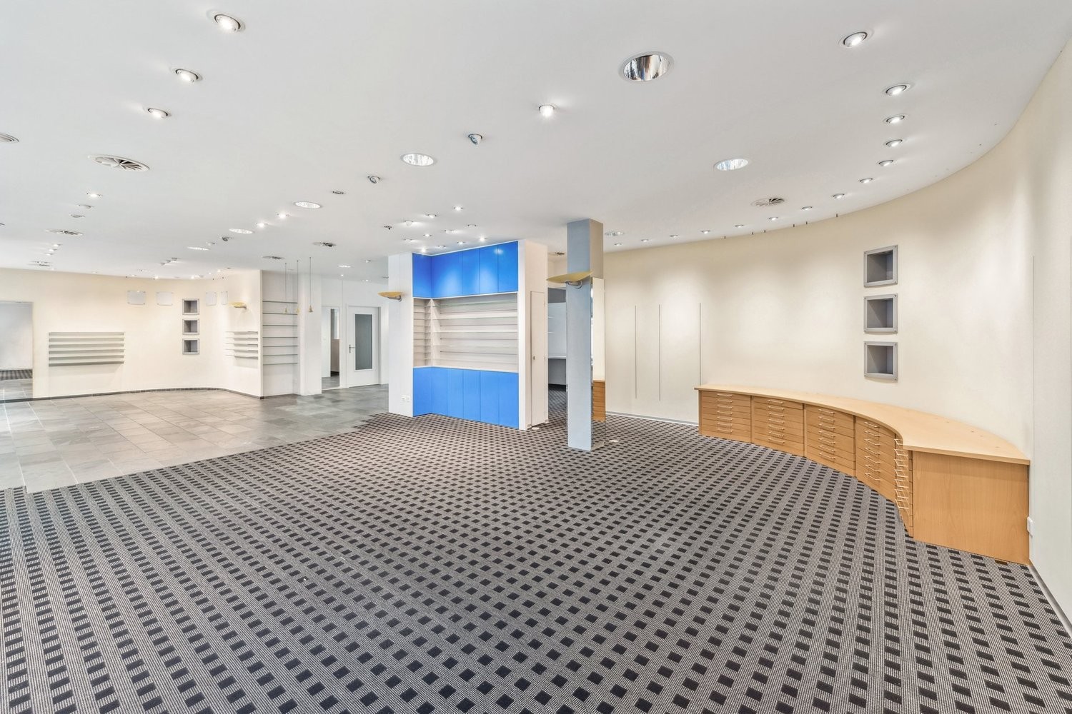 Commerce de 148m²