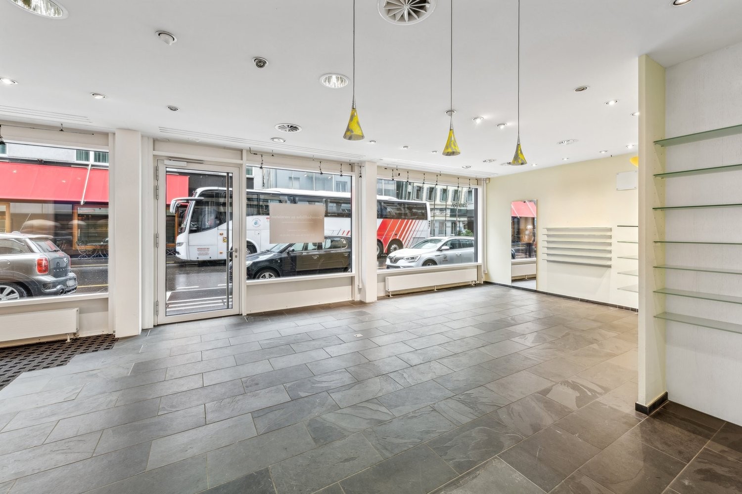 Commerce de 148m²