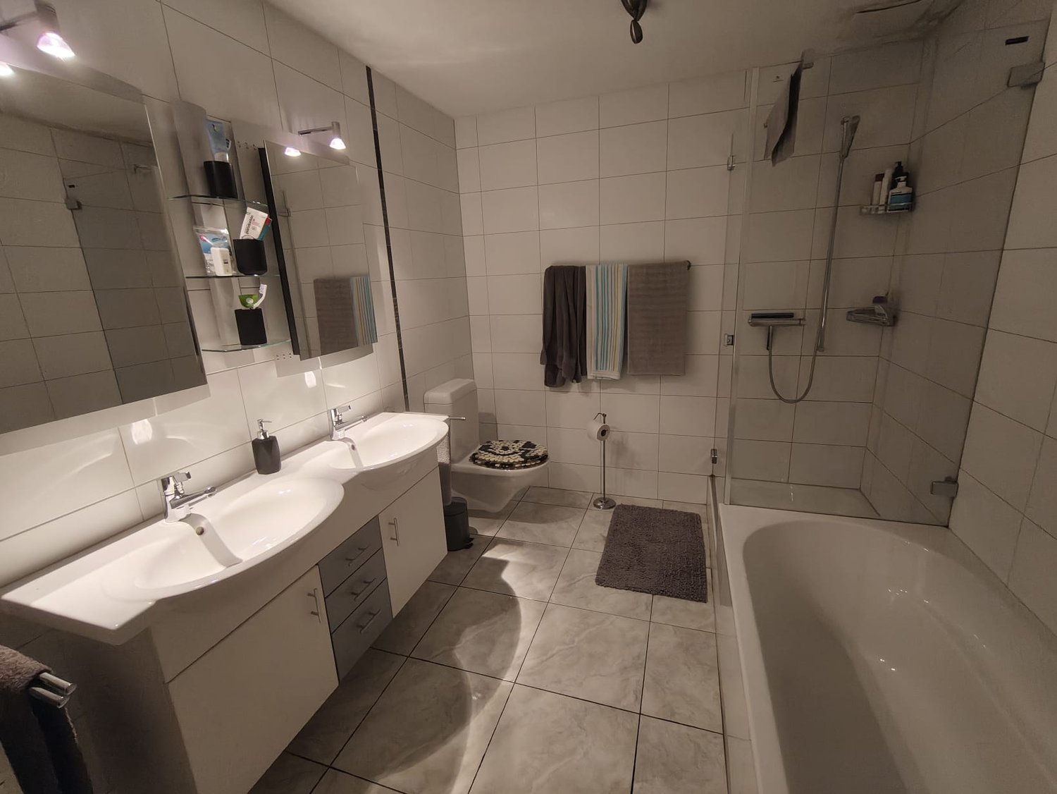 Room in a shared flat, Foto 1 von 6