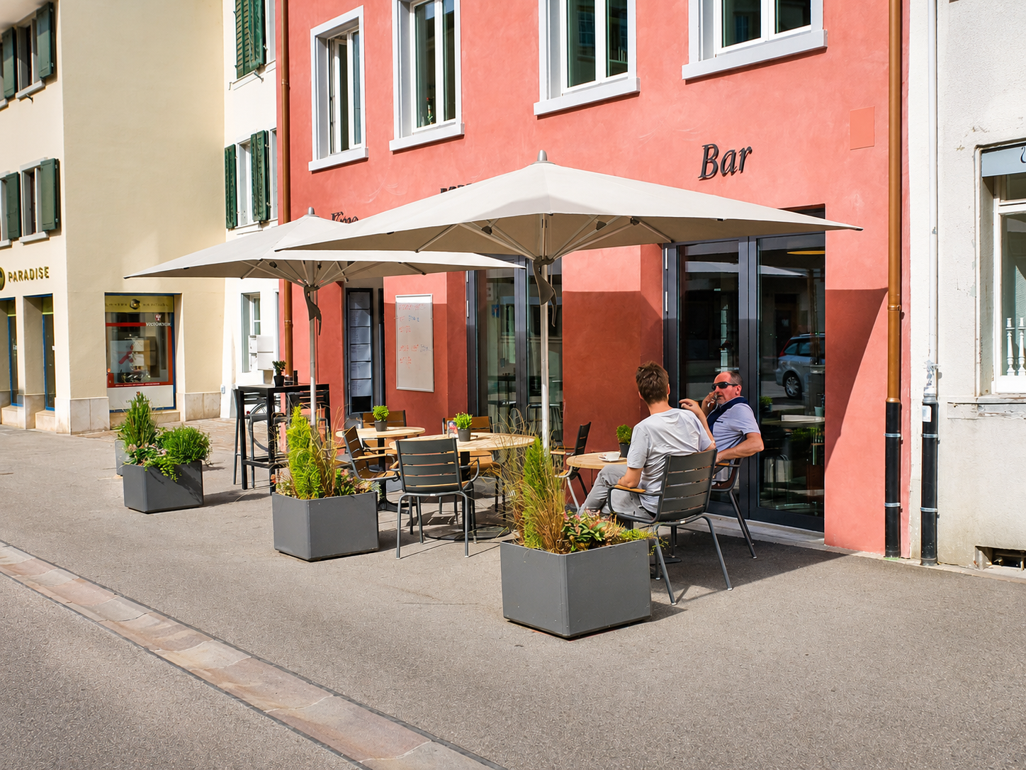 68m² bar, Foto 1 von 6