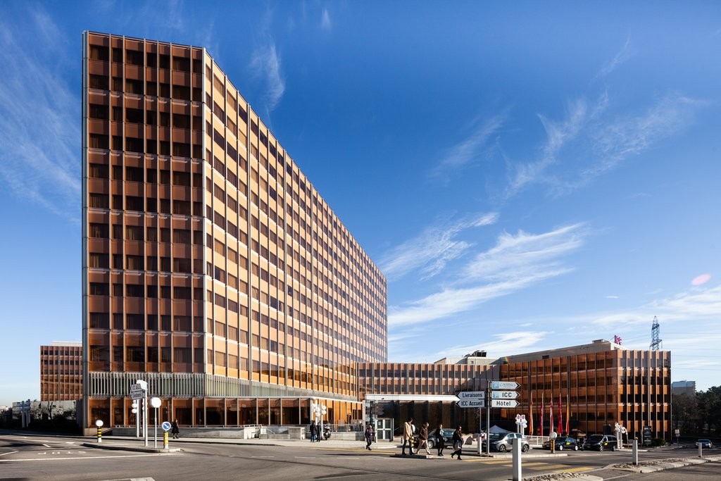 264m² office