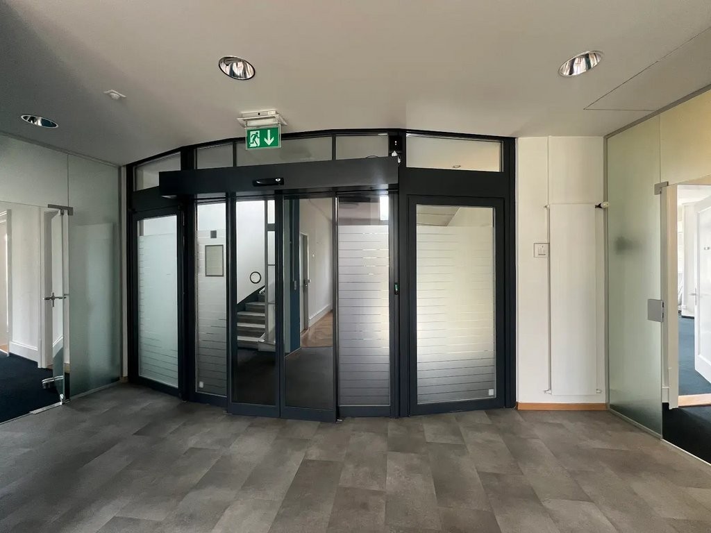 268m² Büro, Foto 2 von 10