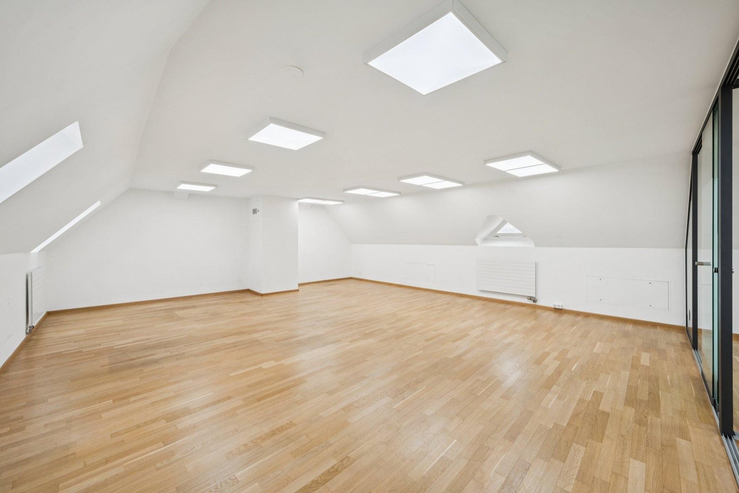 109m² office