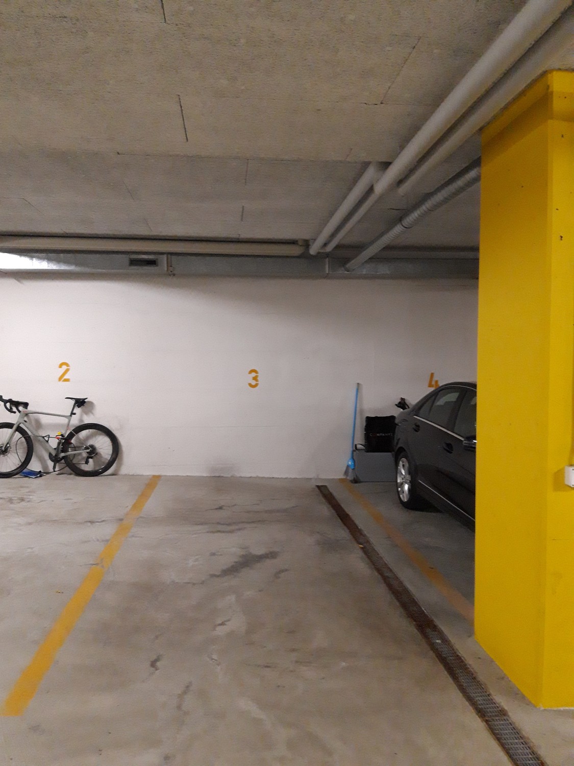 Underground slot, Foto 2 von 2