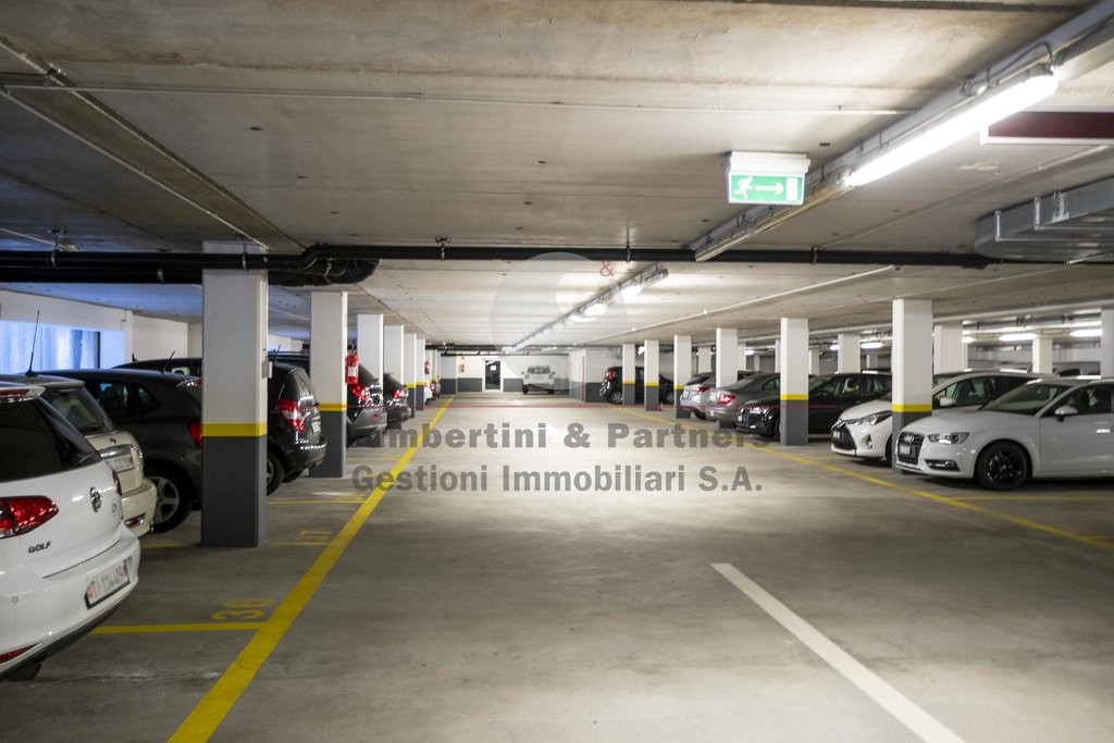 Tiefgaragenplatz, Foto 1 von 2