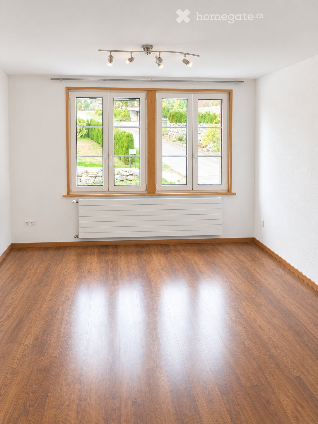 5 rooms apartment