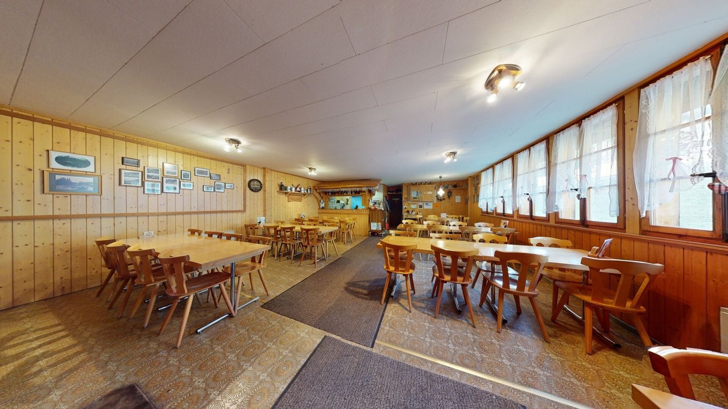625m² restaurant