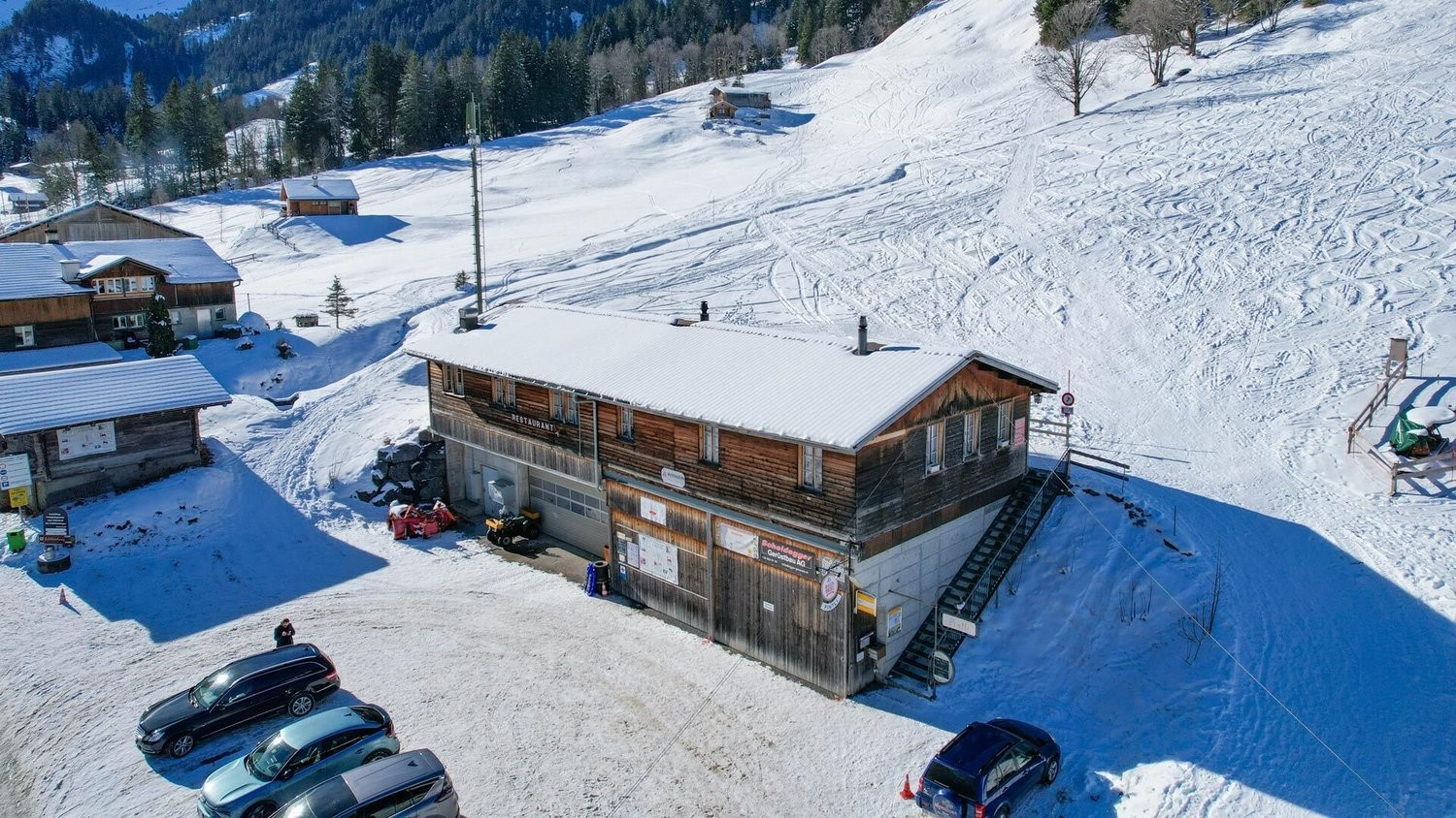 625m² restaurant