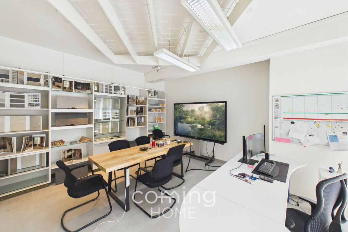 188m² commercial, photo 2 of 10