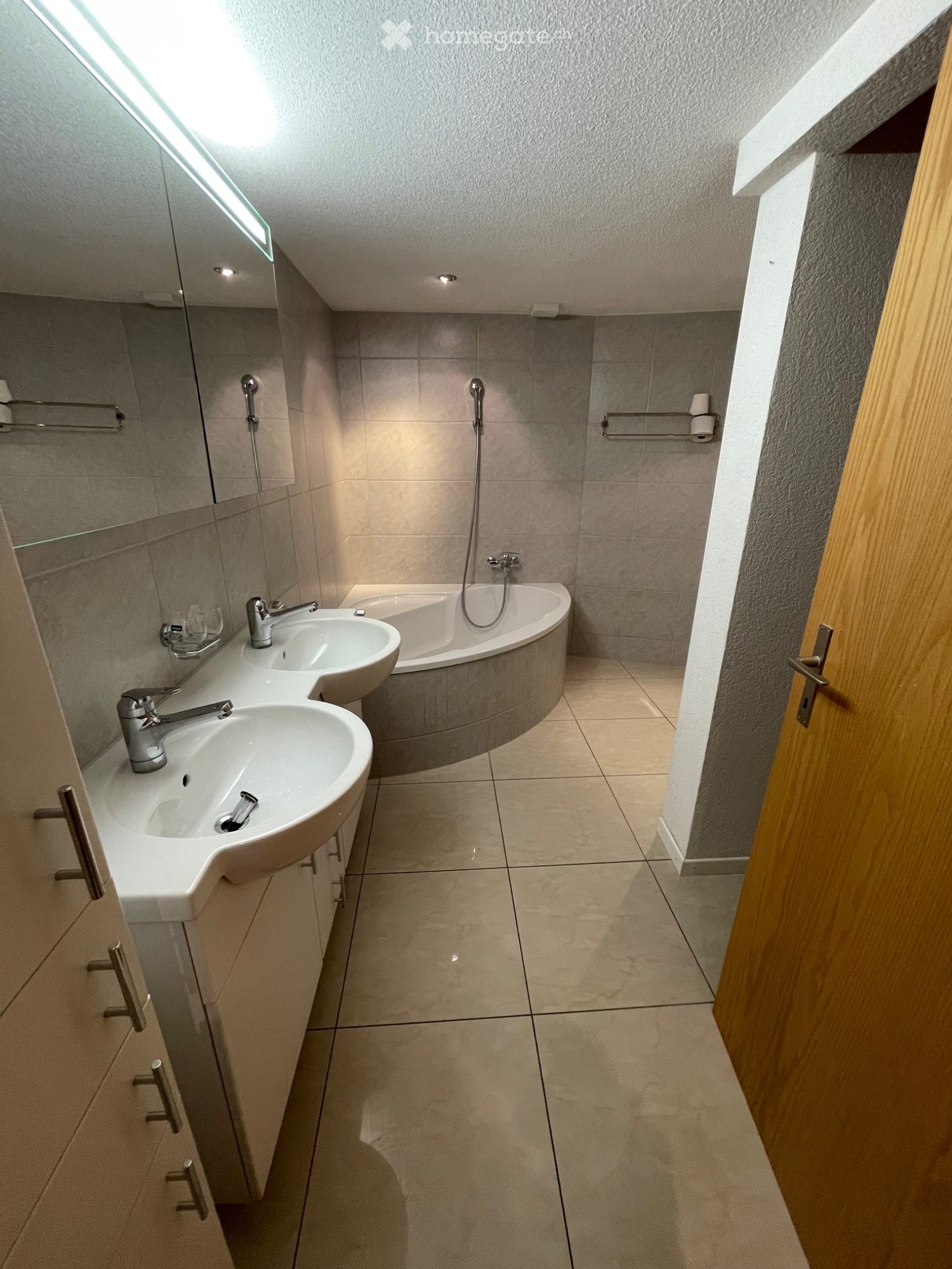 Appartement de 4 pièces, photo 2 sur 5