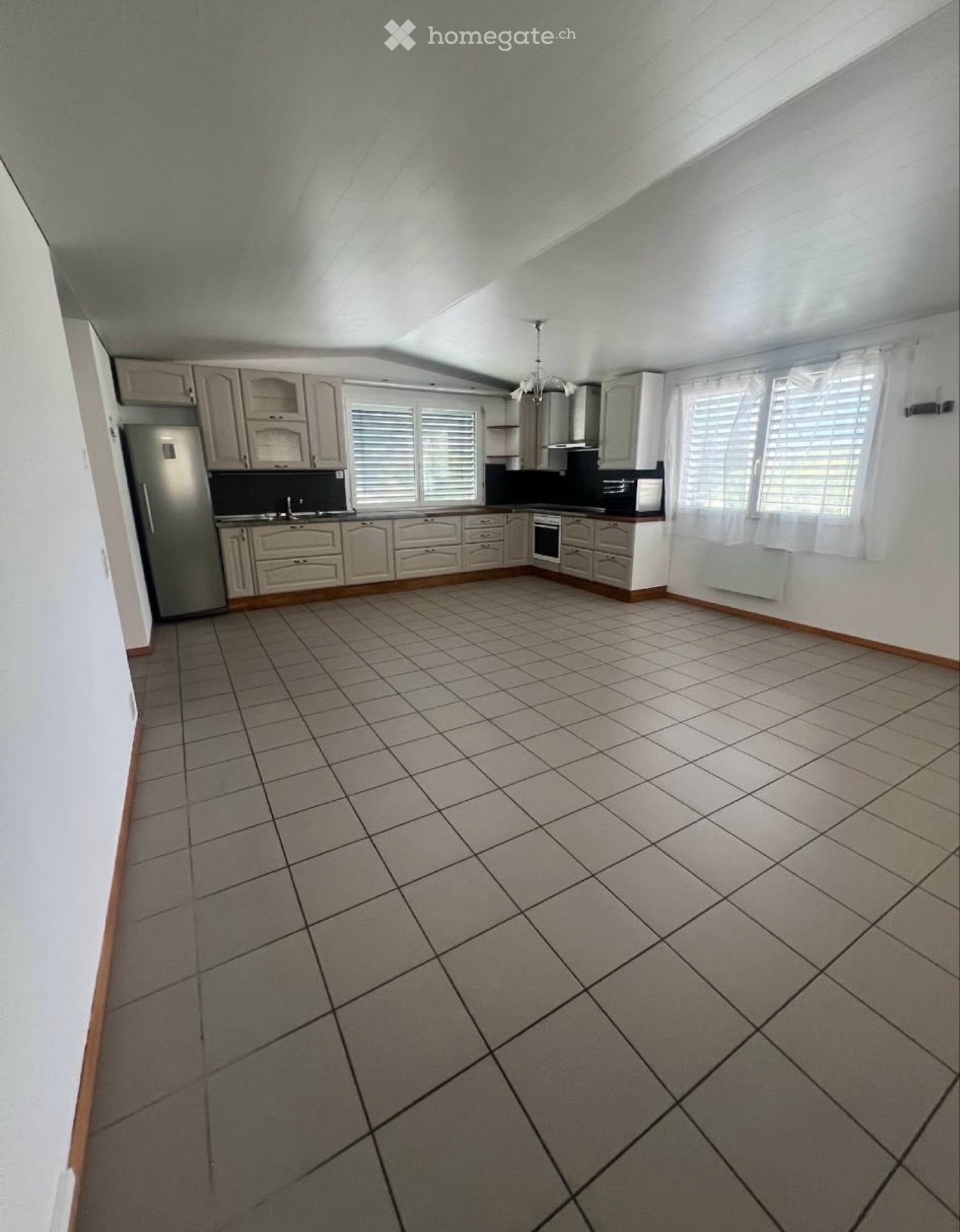 5-Zimmer-Wohnung

WOHNUNG IN CAMA ZU VERMIETEN 5.5 ZIMMER

Es wird eine 5.5-Zimmer-Wohnung in Cama vermietet, verfügbar ab dem 1. November.

Miete: CHF 1500. pro Monat

Die Wohnung ist ideal für eine Familie oder für jemanden, der ein geräumiges und ruhiges Umfeld sucht.

Verfügbar ab dem 1. Novembe, Foto 4 von 5