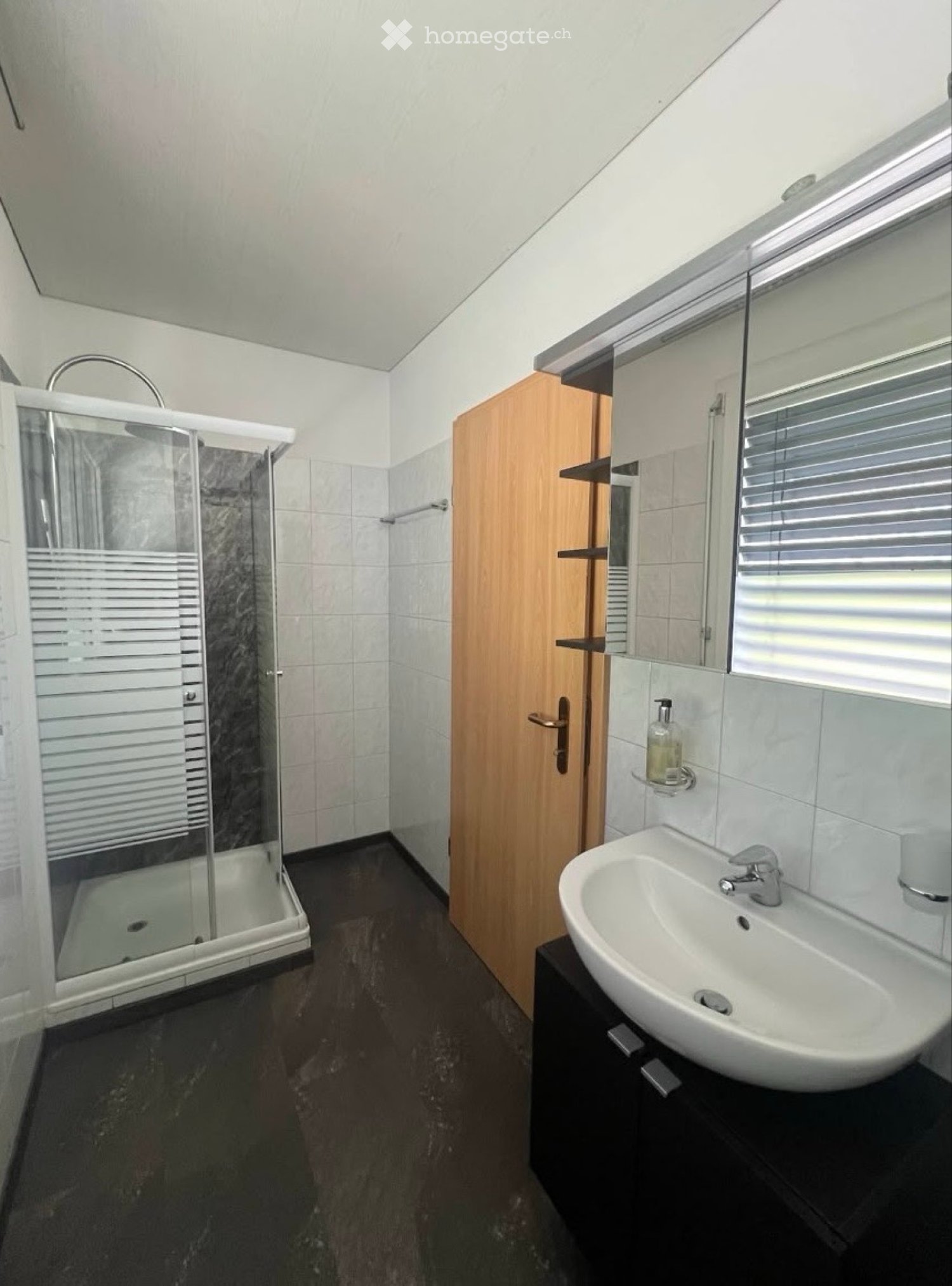 5-Zimmer-Wohnung

WOHNUNG IN CAMA ZU VERMIETEN 5.5 ZIMMER

Es wird eine 5.5-Zimmer-Wohnung in Cama vermietet, verfügbar ab dem 1. November.

Miete: CHF 1500. pro Monat

Die Wohnung ist ideal für eine Familie oder für jemanden, der ein geräumiges und ruhiges Umfeld sucht.

Verfügbar ab dem 1. Novembe, Foto 1 von 5