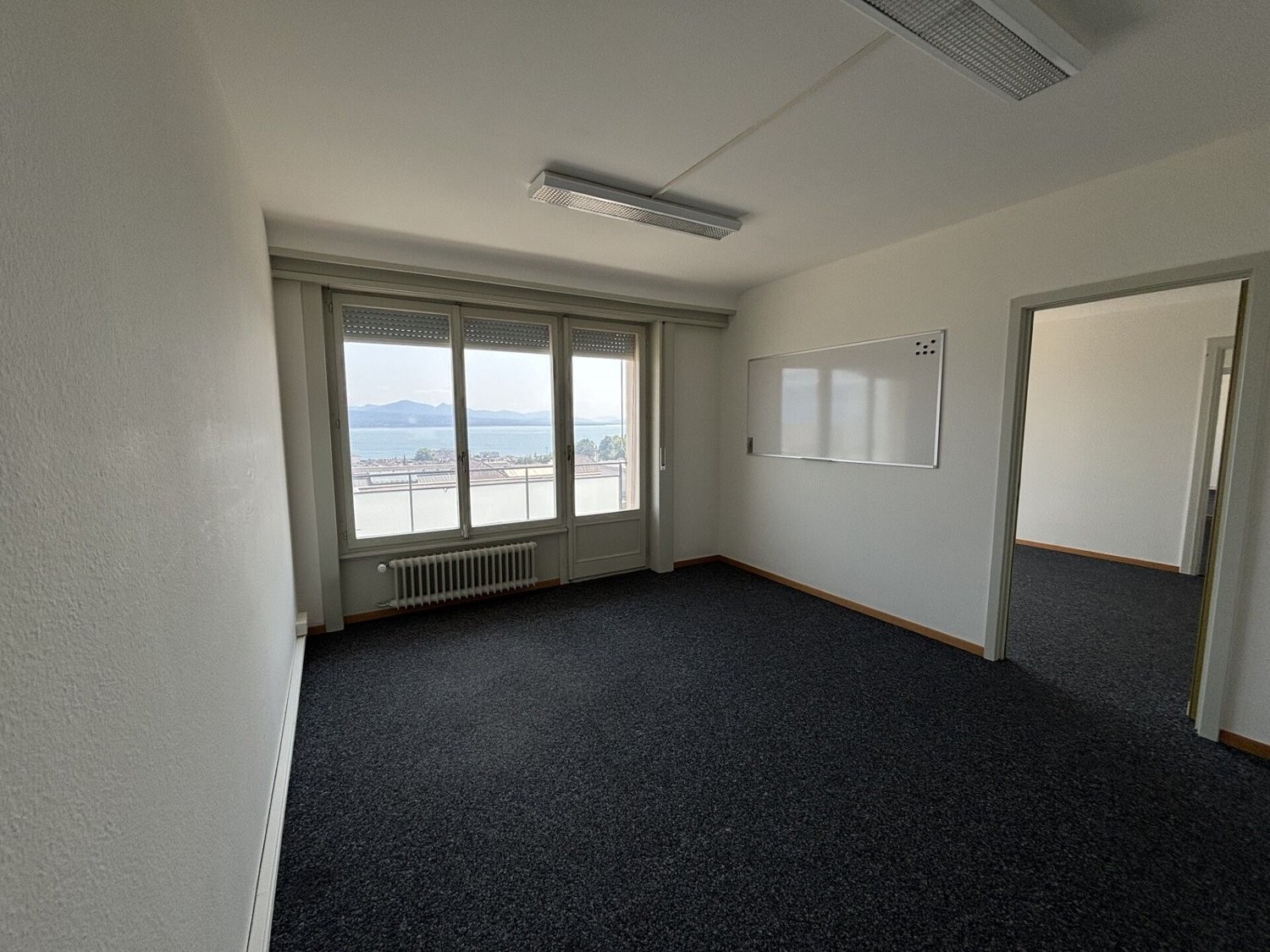 312m² Büro, Foto 1 von 4