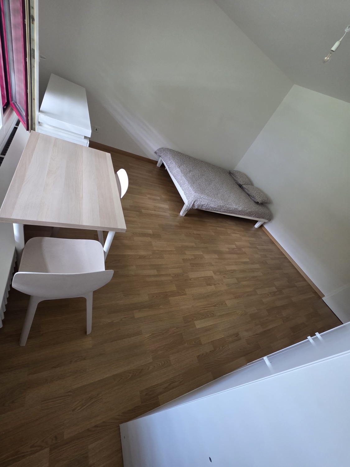 Chambre dans un appartement partagé