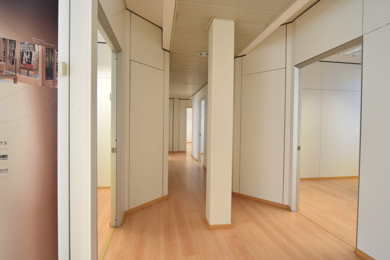 224m² Büro, Foto 3 von 7