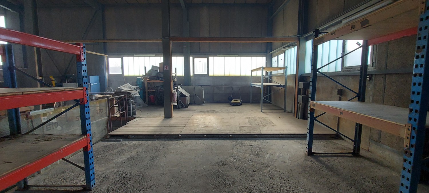 Commercial, foto 5 di 5