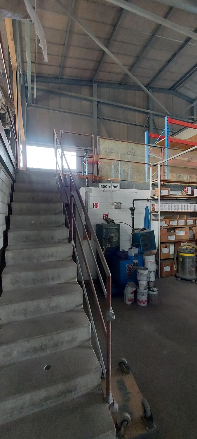 Commercial, foto 2 di 5