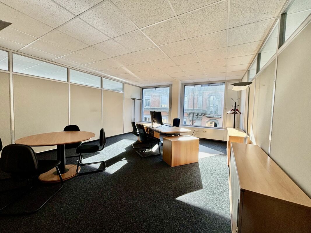 Office, photo 6 of 10