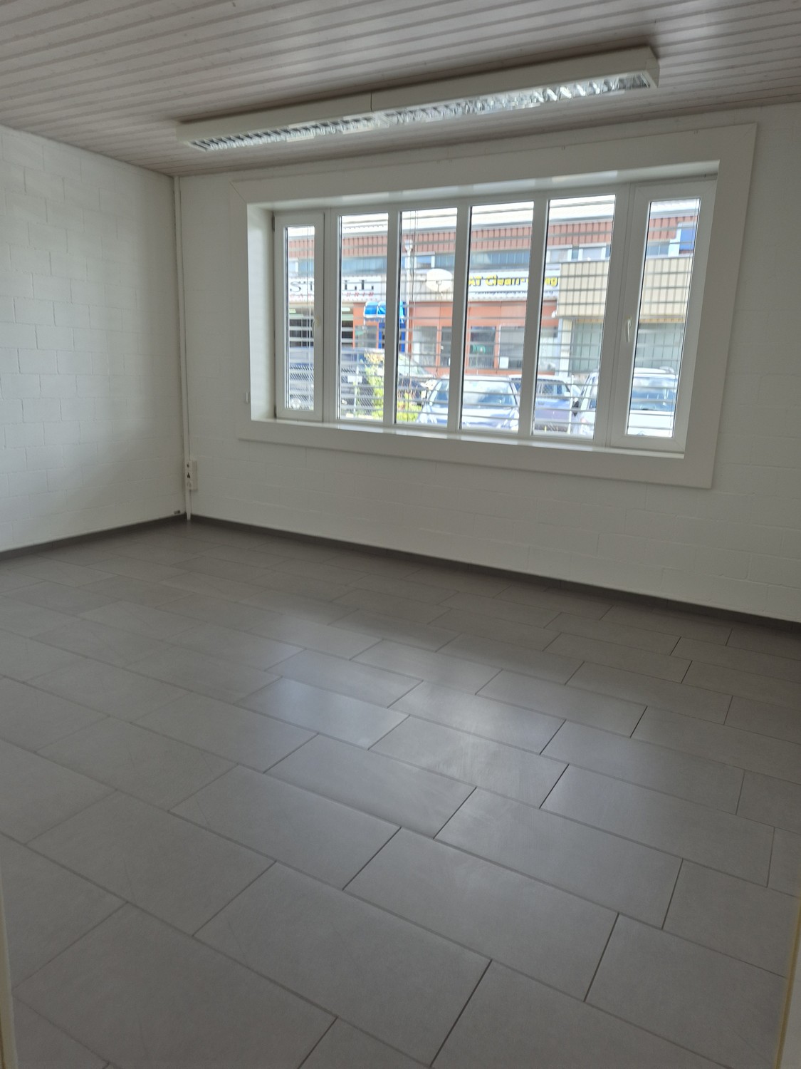 17m² commercial, Foto 1 von 2