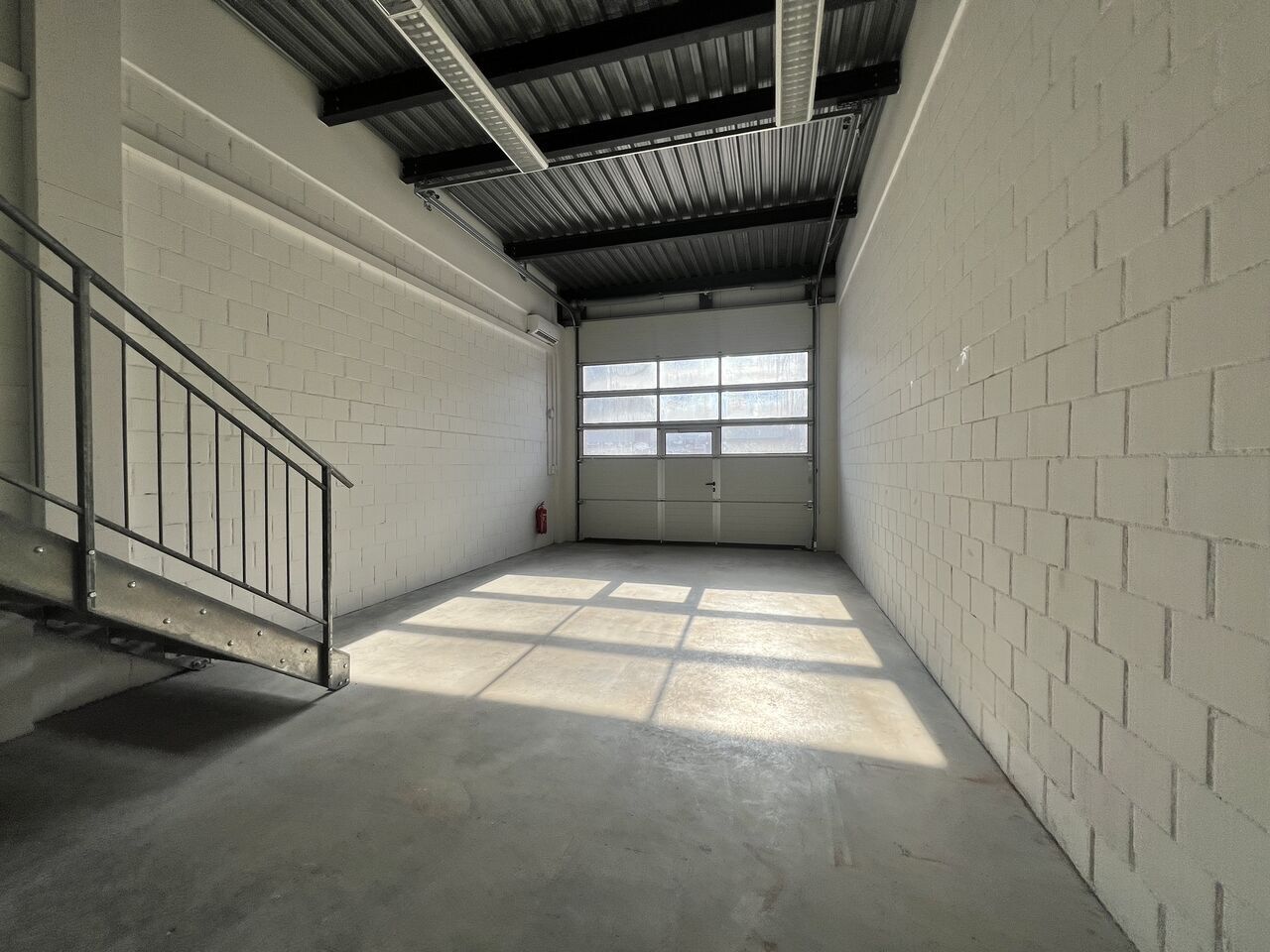 204m² commercial