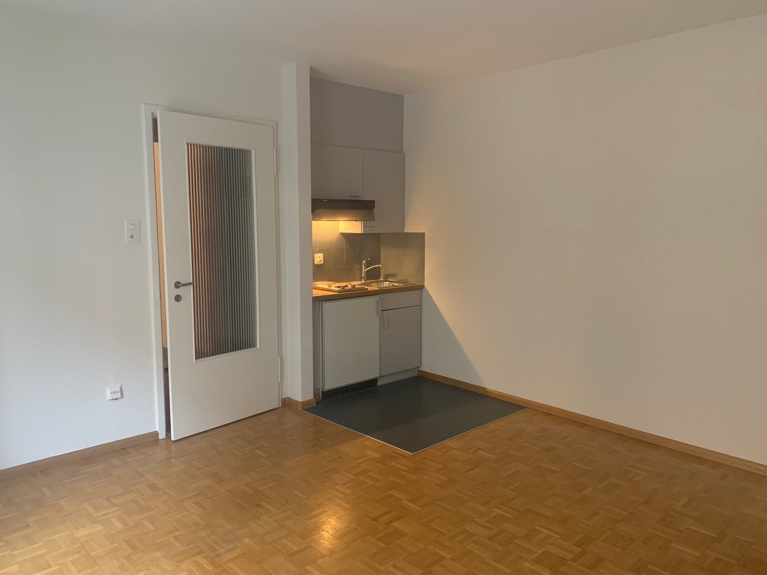 1 room apartment, Foto 1 von 6