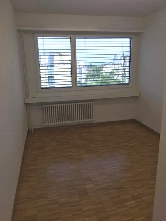 1 room single room, Foto 2 von 3