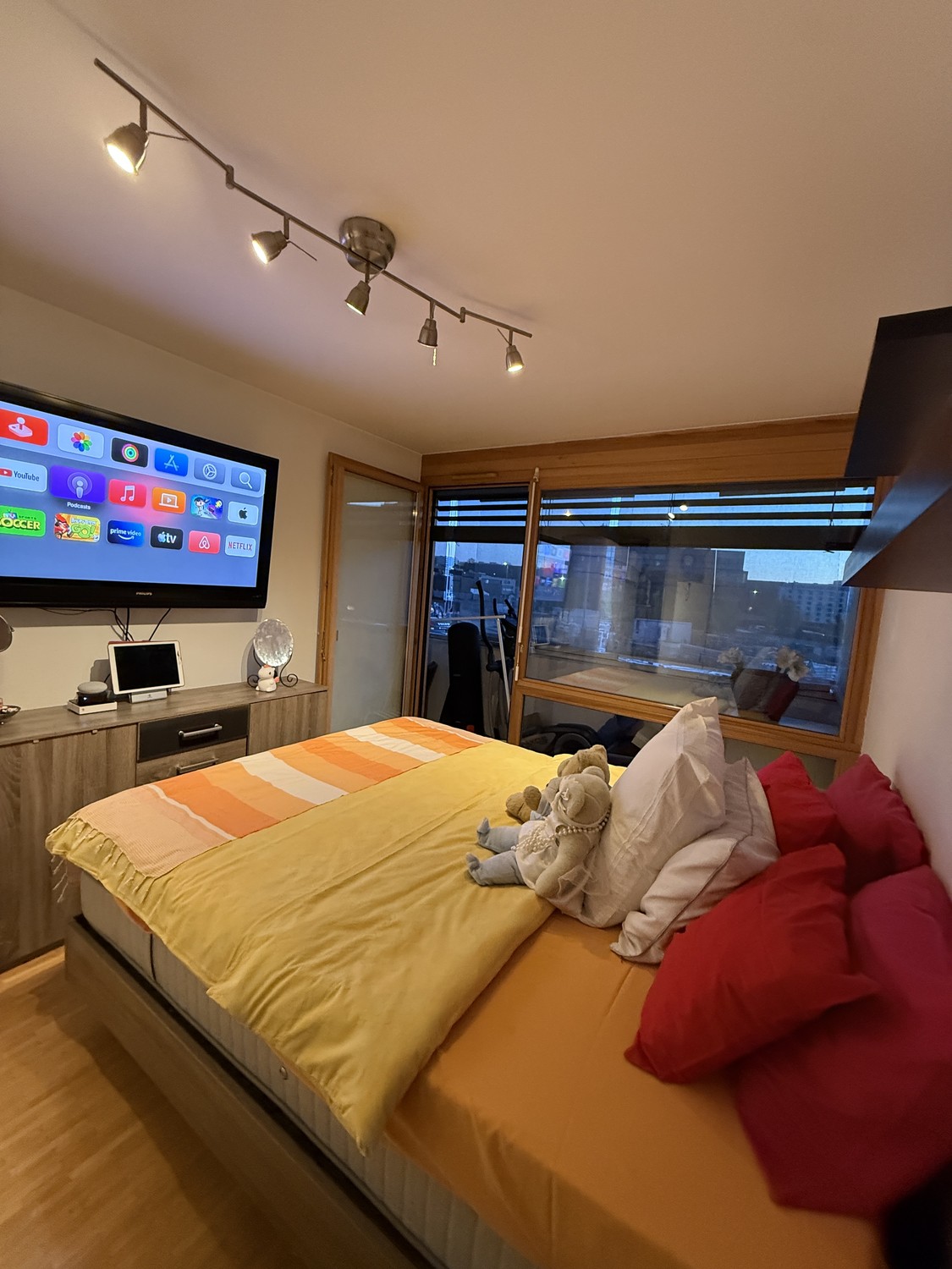 Zimmer in einer Wohngemeinschaft, Foto 2 von 3