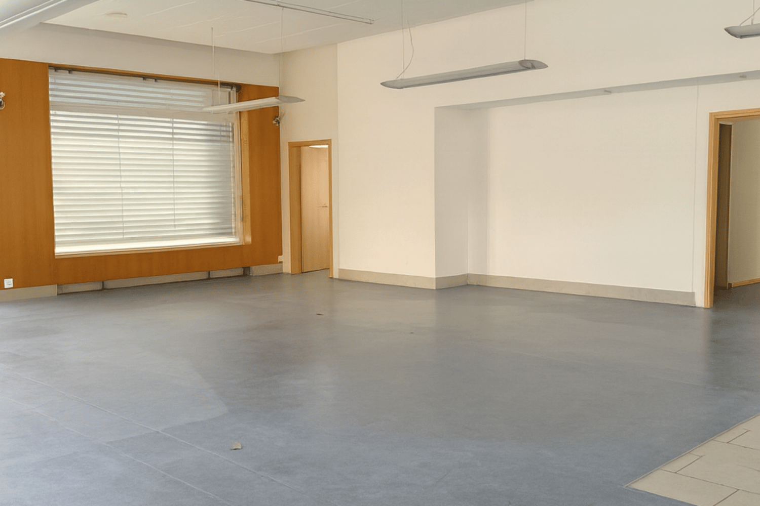 171m² commercial