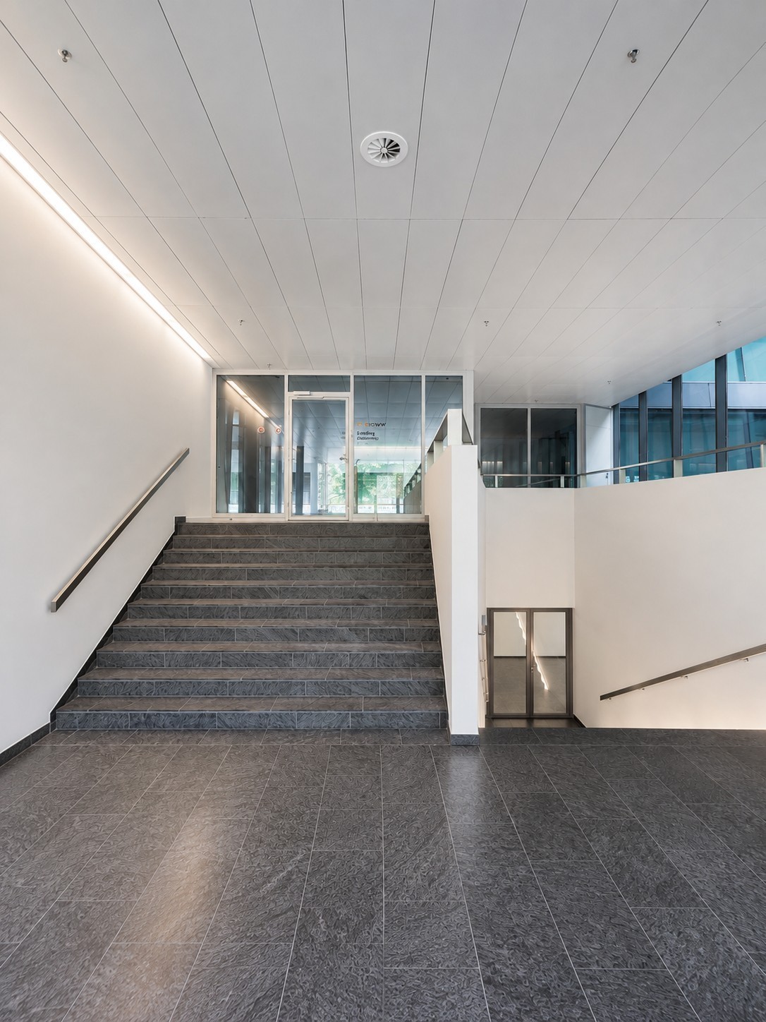 58m² office
