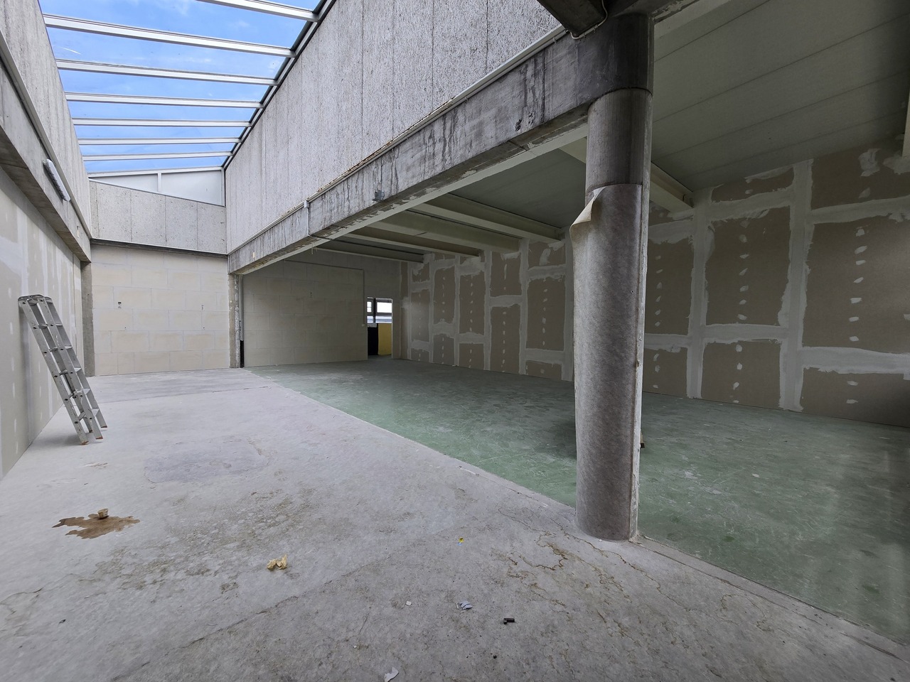 288m² storage room, Foto 2 von 8