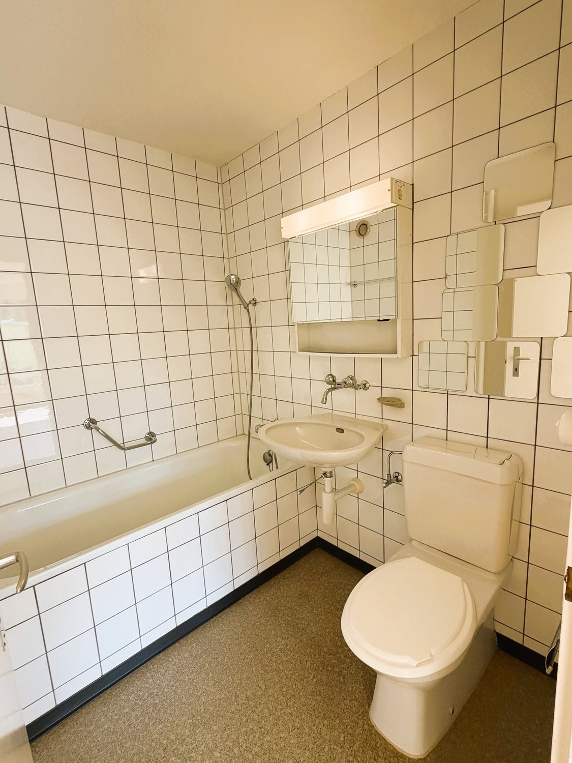 1 room apartment, Foto 5 von 6