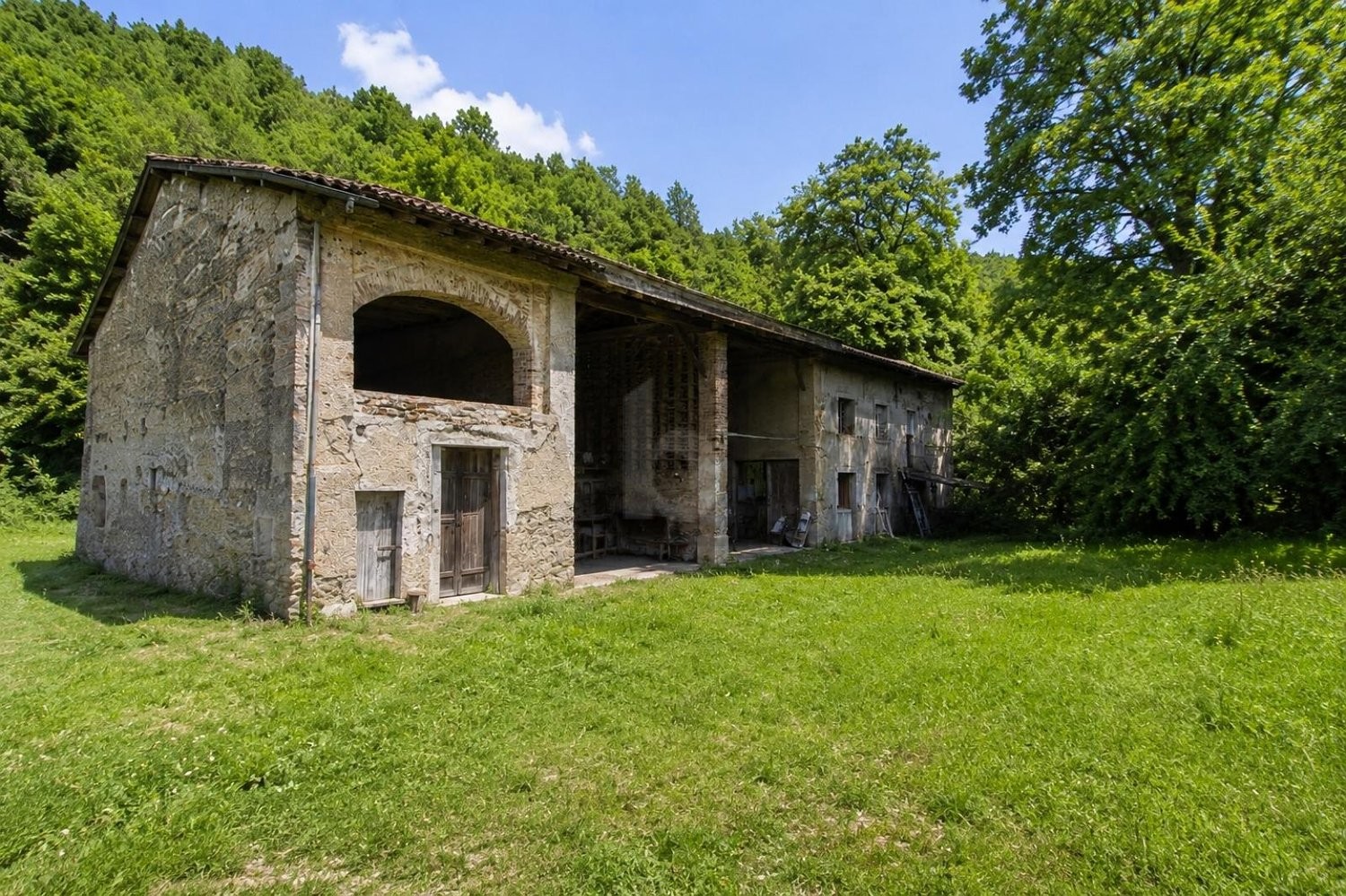 3 rooms farm house