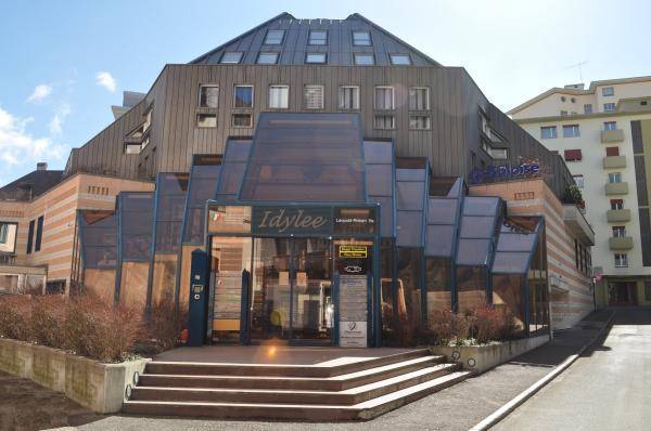 220m² office