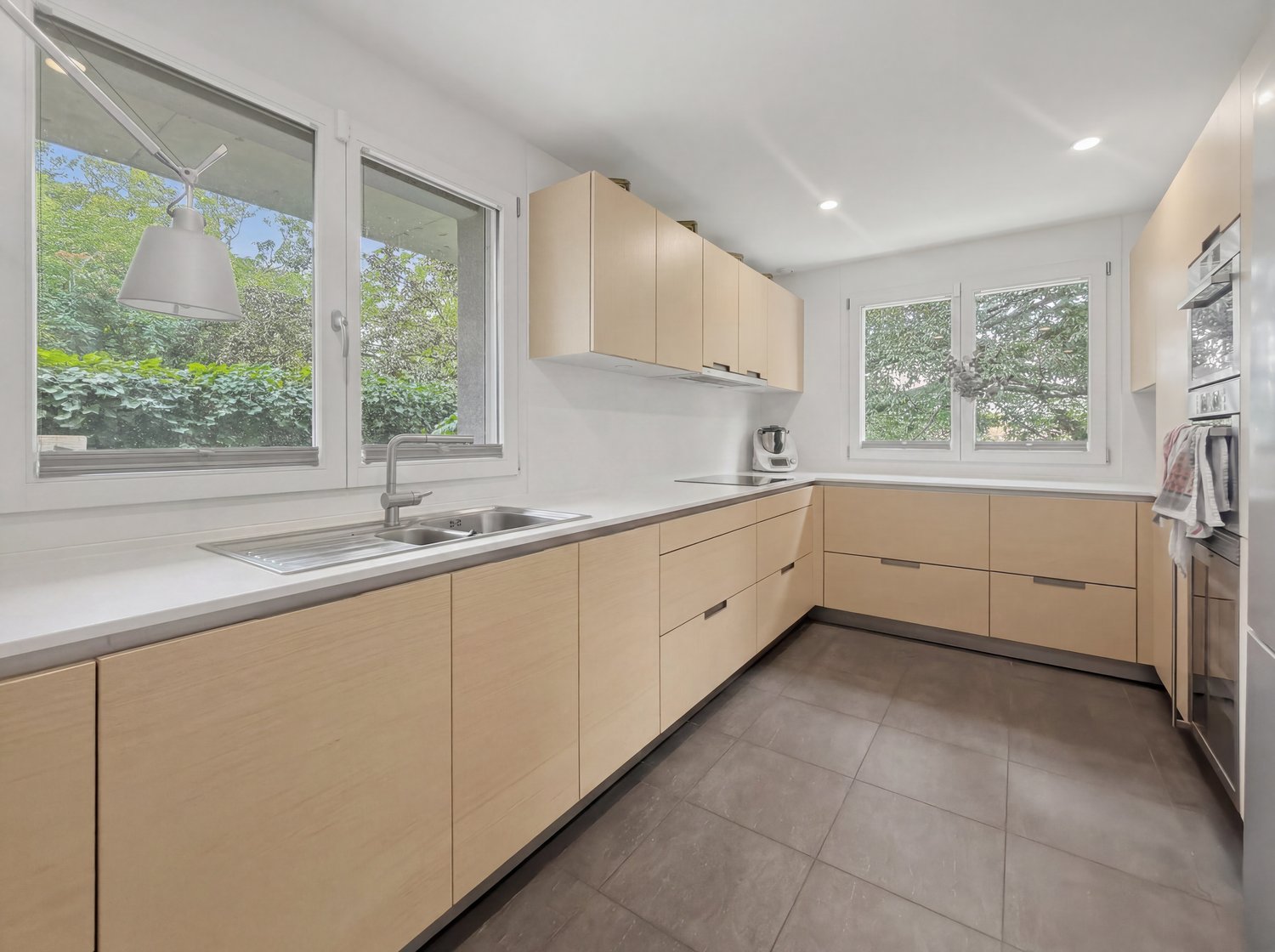 appartamento con terrazzo di 6 locali, foto 7 di 10