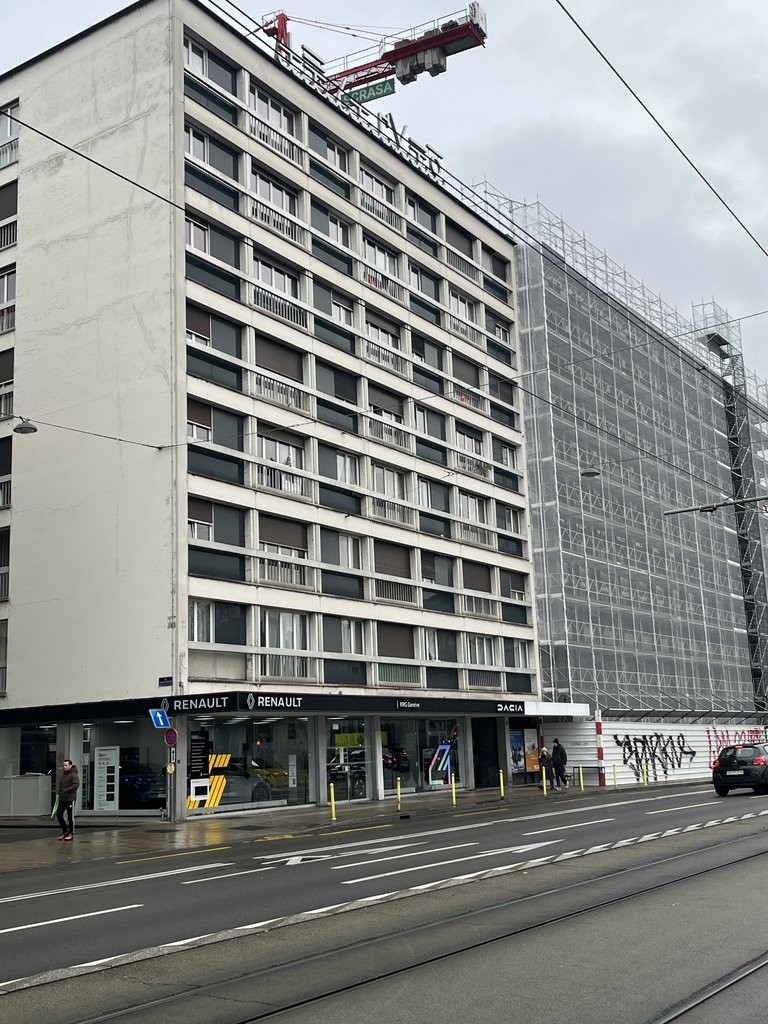 610m² arcade