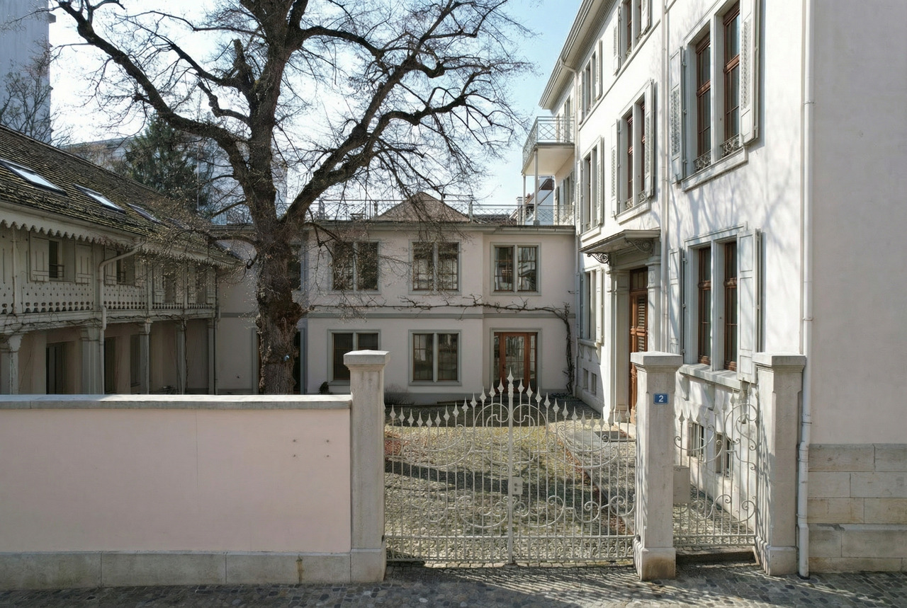 1470m² bâtiment résidentiel / commercial