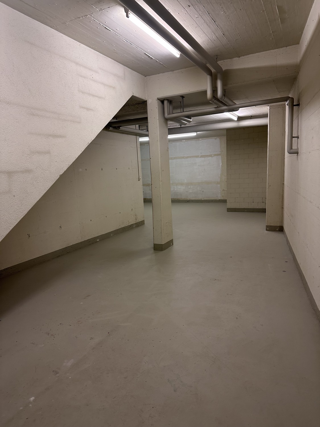53m² locale hobby